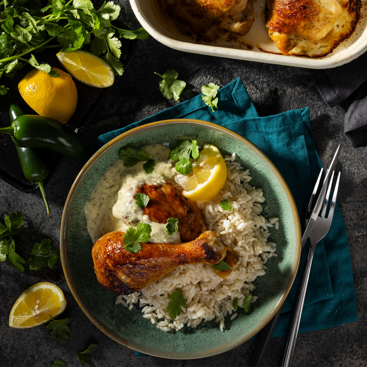 Hähnchenschenkel mit Mole Verde