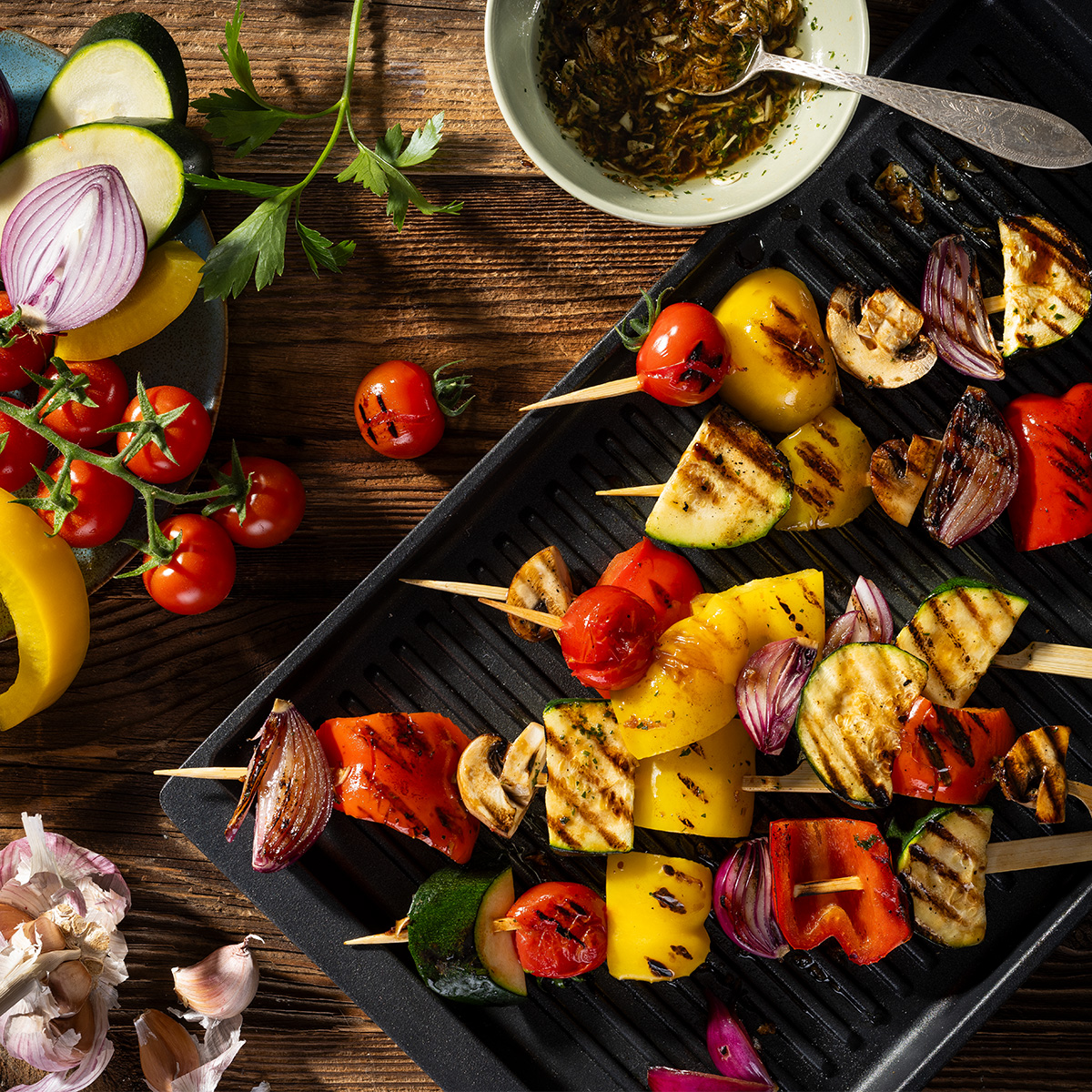 Asiatische Gemüsegrillspieße