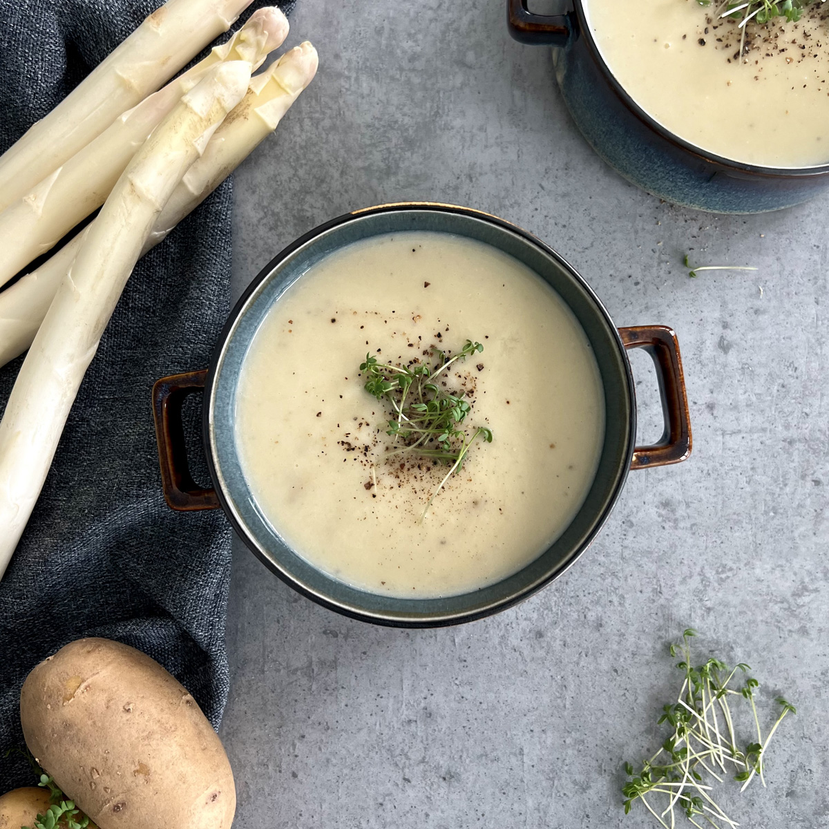 Spargelsuppe mit Kokosmilch