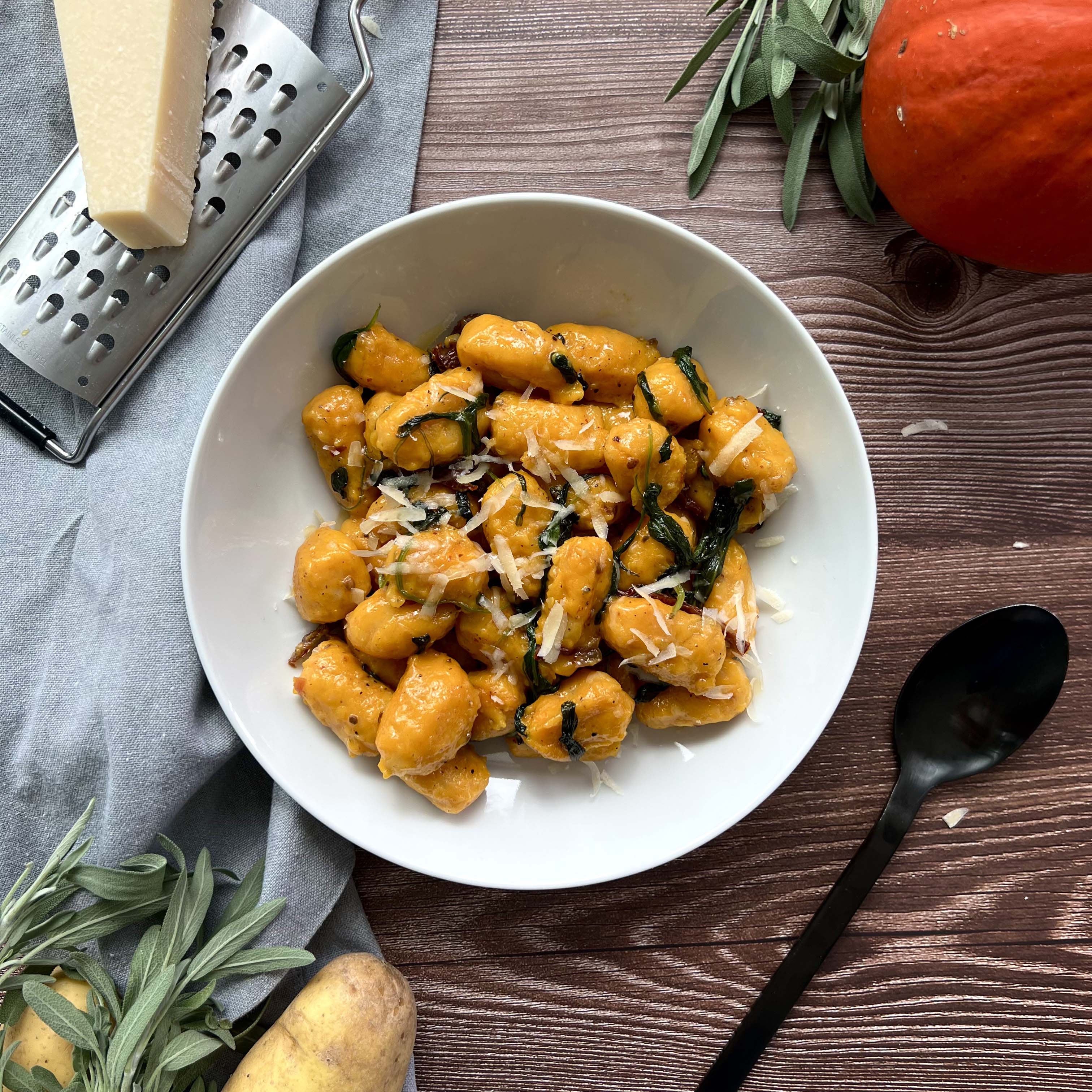 Kürbis Gnocchi mit Zitronen Salbei Butter