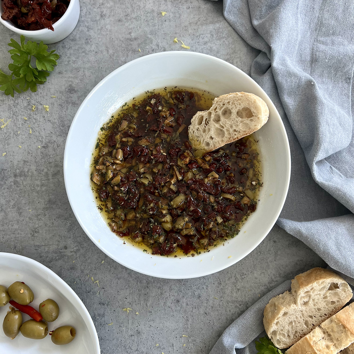 Mediterranes Brotdip-Öl