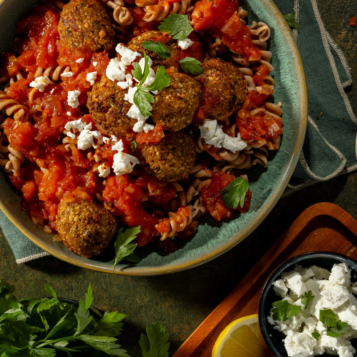 Falafel Pasta in würziger Tomatensauce