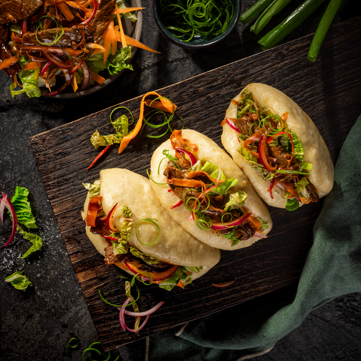 Bao Buns mit Rindfleisch und Pak Choi