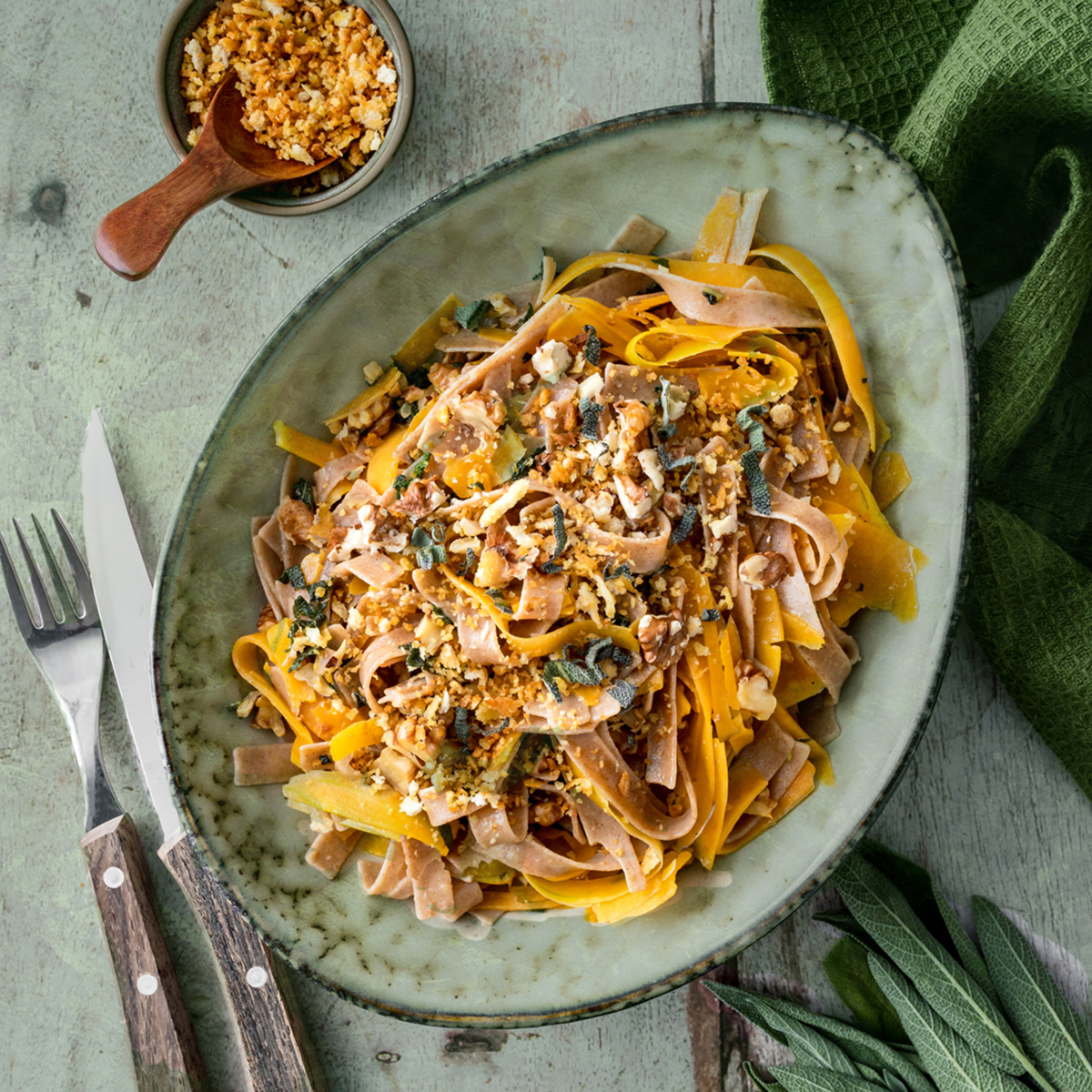 Butternut Nudeln mit Salbeibutter