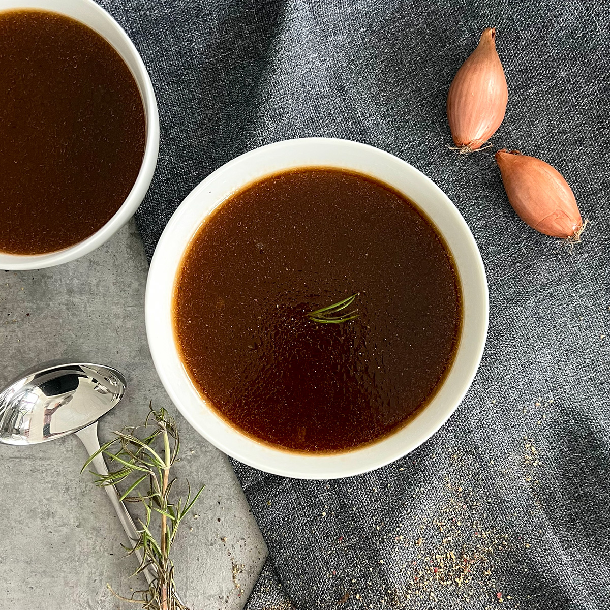 Rotwein Rindfleisch Sauce