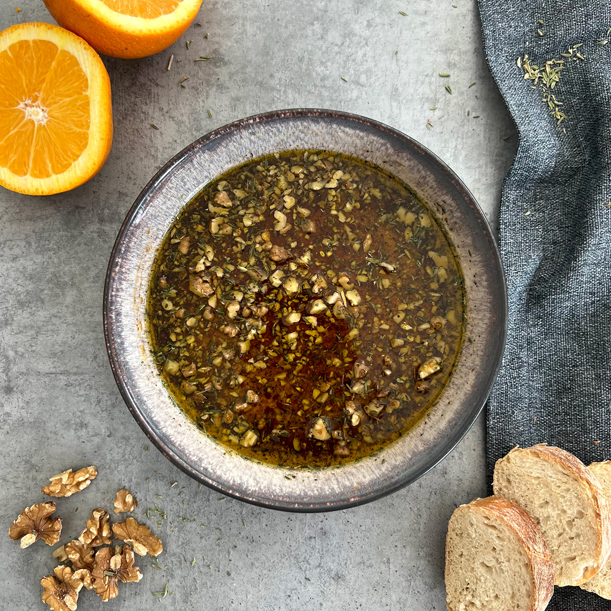 Winterliches Brotdip Öl