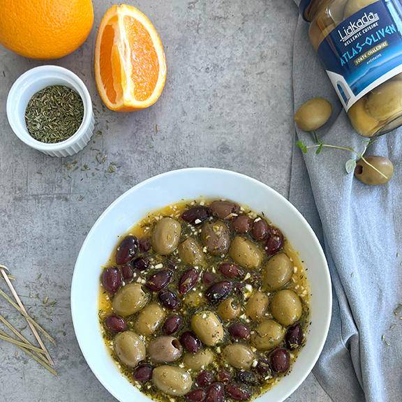 Atlas-Oliven Sorte Chalkidiki entsteint