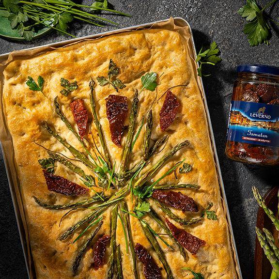 Tomaten getrocknet in Hälften in Öl