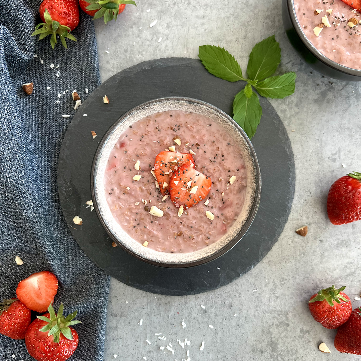 Erdbeer Kokos Porridge