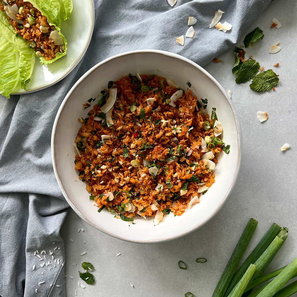 Knuspriger Reissalat (inspiriert von Nam Khao)