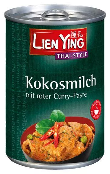 Kokosmilch mit roter Curry-Paste
